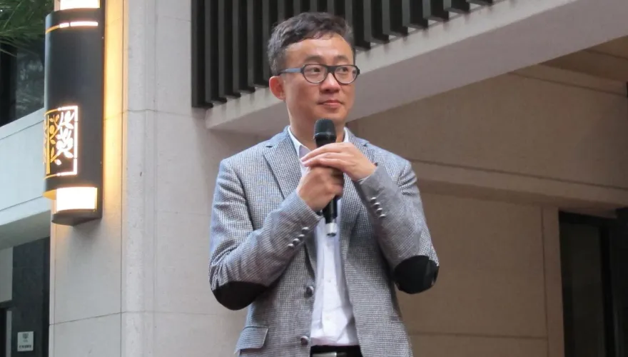 魔爪不只黃子佼！許常德爆女星「捏男學生乳頭」訕笑　無奈吐：10年走不出陰影