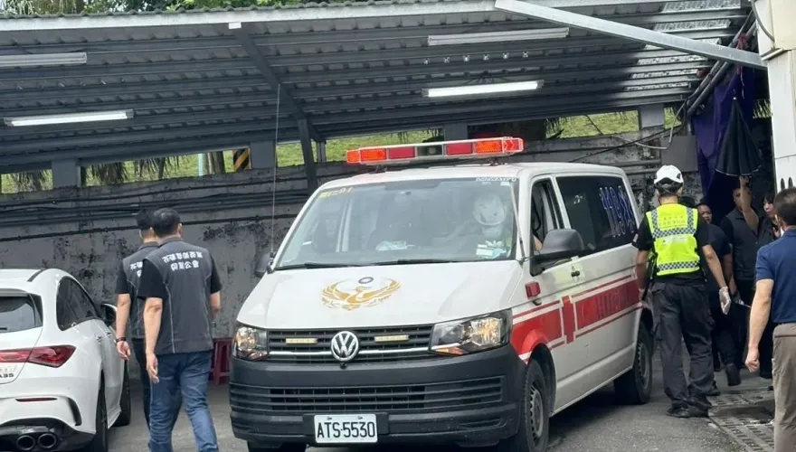 回家了！花蓮中和礦場尋獲蕭姓礦工遺體　胞妹悲慟進殯儀館認屍