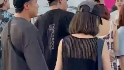 牽正妹女友放閃！玖壹壹洋蔥、健志攜伴遊墾丁　甜蜜互動全被捕捉
