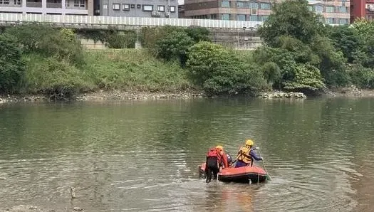 快訊/4高職生溪邊飲酒「1千元賭下水」　緬籍生失蹤一晚未尋獲