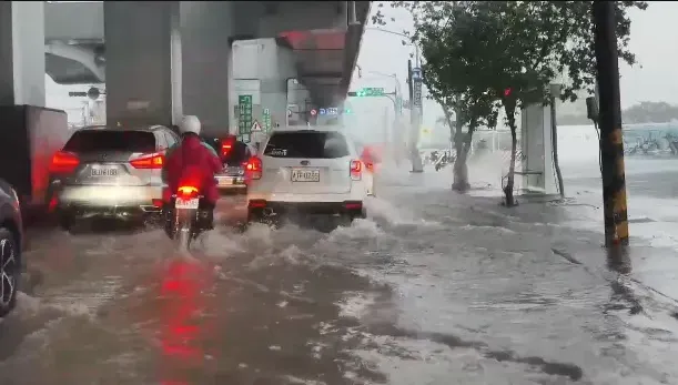 一連6天暴雨！今晚「先上前菜」明午後最大　北市12區雨量「北投最可觀」