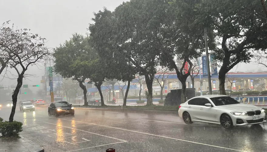 午後變天炸雷雨　氣象署：6/10後熱帶系統逐漸形成