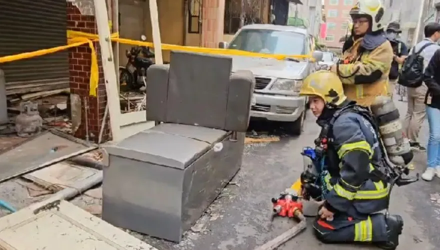 影/機車、冰箱飛過來！1樓玻璃碎滿地逃不了…高雄氣爆倖存者還原慘況