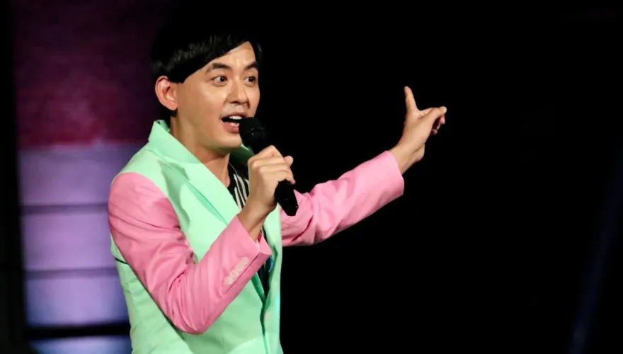 演藝事業全停擺！黃子佼陷醜聞　工作室疑招租頂讓