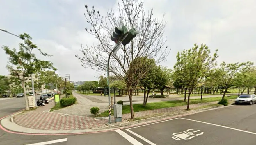 悚！台中男全身血倒臥公園人行道　頭部中槍當場死亡身旁找到一把槍