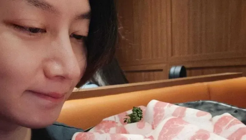 「好吃台灣！」SJ希澈暌違6年訪寶島　美食照連發自嘲：像豬一樣