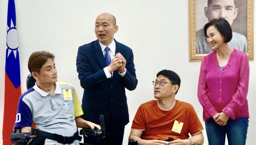 「辣個男人」低調善舉曝光！　柯志恩暖哭：韓國瑜用行動為弱勢送上溫暖