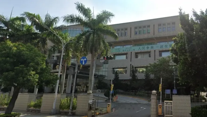 35歲書記官過勞死！3度發燒住院「長官從未探視」留下失怙8月嬰