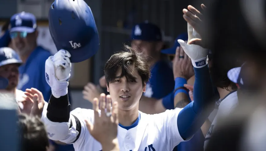 影/大谷176轟超越酷斯拉　48歲大叔爽撿球「想留下收藏」