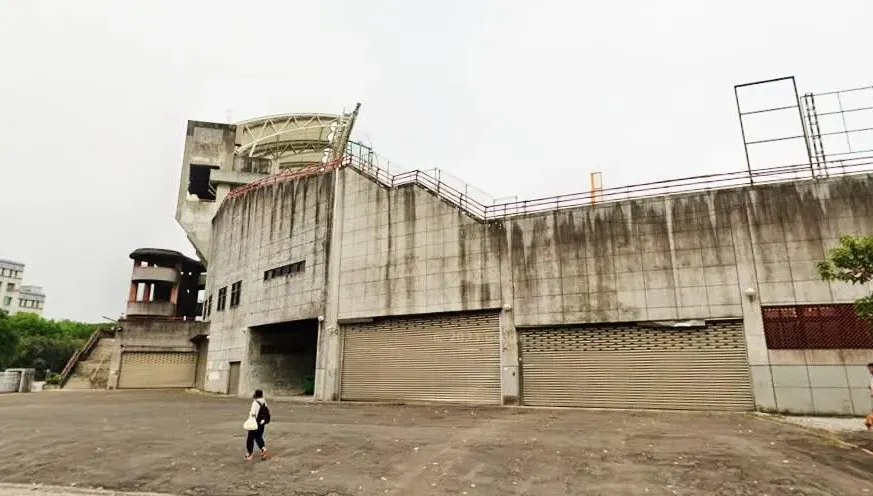真的可怕！澄清湖球場地下室靈異怪事多　網：難怪洪總捶到瘀青
