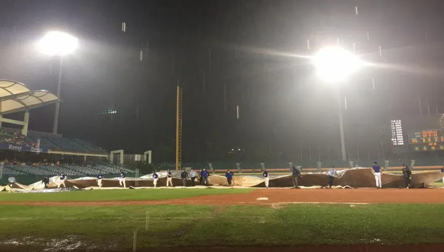 新莊連夜大雨　台鋼、富邦今晚比賽泡湯