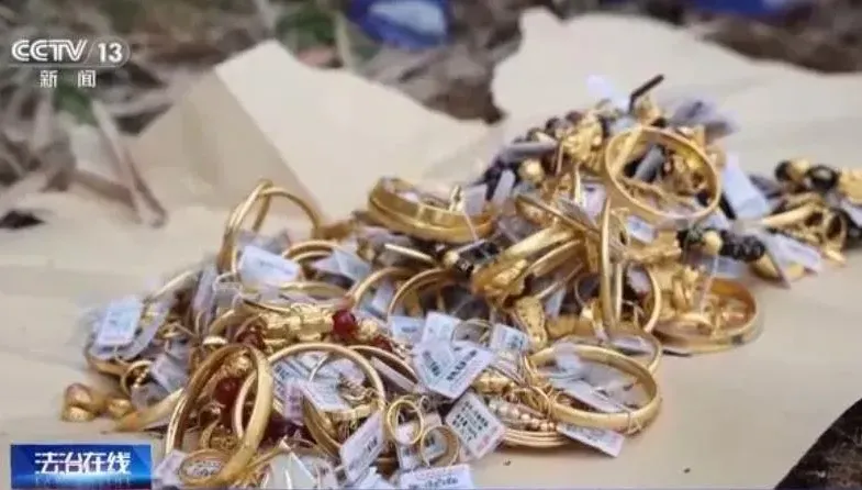 衰！開業3天1350萬黃金被洗劫一空　「門窗無損」牆角藏玄機