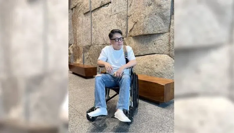 詹惟中突PO輪椅照曝病況！腳底筋膜炎首度發作：痛到不能著地