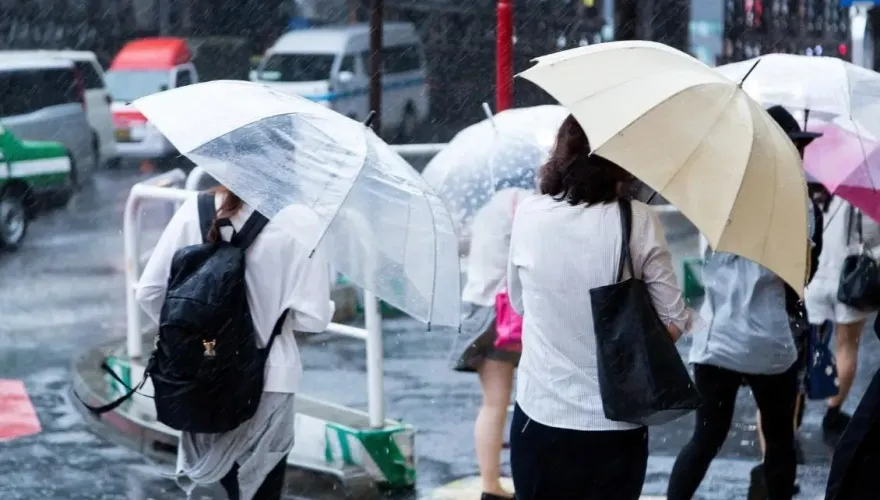 鋒面南北擺盪5/28降雨最明顯　中颱艾維尼後續走向揭曉