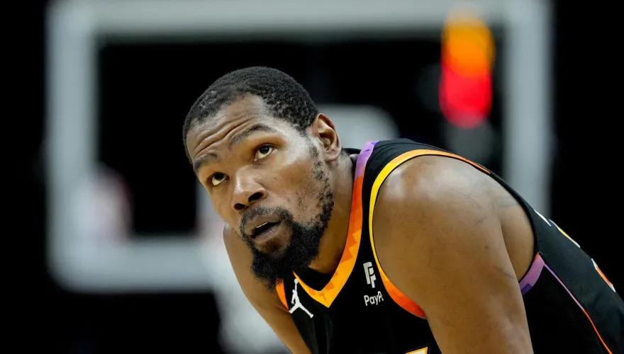 影/NBA三老不行了？詹皇、KD一場季後賽都還沒贏　柯瑞連打都沒得打