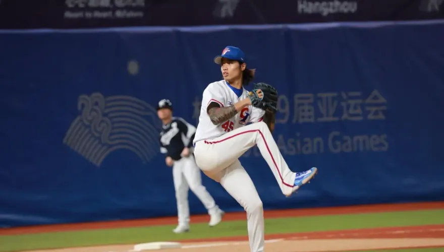 快訊/衰到爆！休息區「被強襲球直擊下巴」　林昱珉骨裂需休養6周
