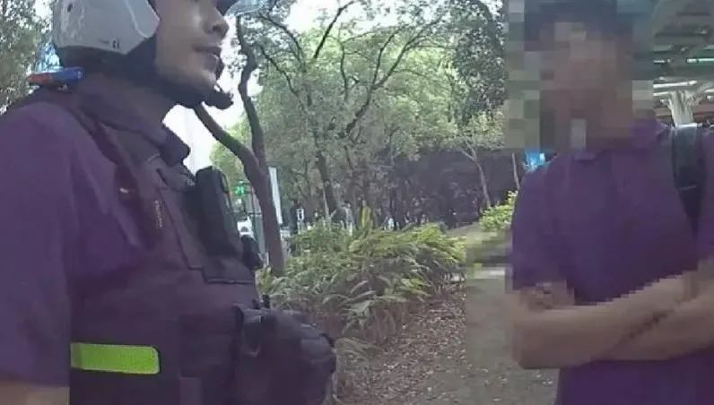 太高調！北市23歲男車手公園「點鈔」被舉報　警當場查扣「82萬贓款」