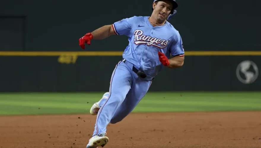 影/遊騎兵大物新人生涯首轟出爐！他卻跑得超拚命　4壘包僅花15.18秒