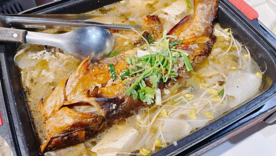獨門「酸菜罈」遭黑衣男偷走！名店老闆嘆：至少斷貨半個月