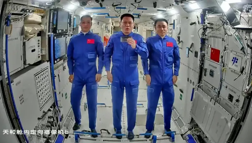 影/神舟十七號結束188天「太空出差」　預計下午5點著陸