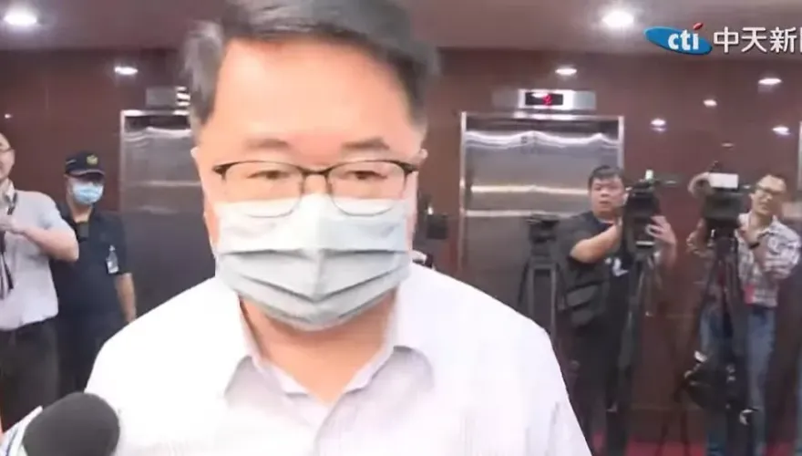 控民進黨立委吳秉叡「性侵女實習生」　新北市議長蔣根煌子蔣欣璋用網軍遭起訴