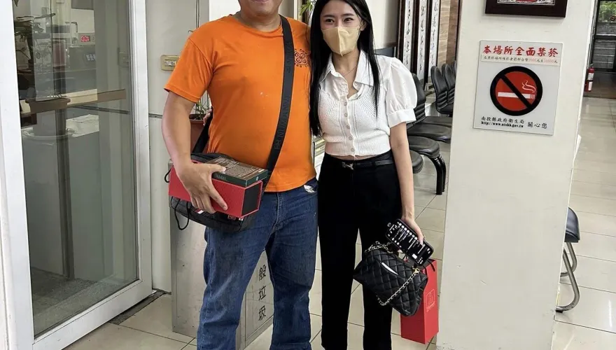 兄妹失散30年！妹妹苦尋哥哥10年…戶政事務所：他就在隔壁工作