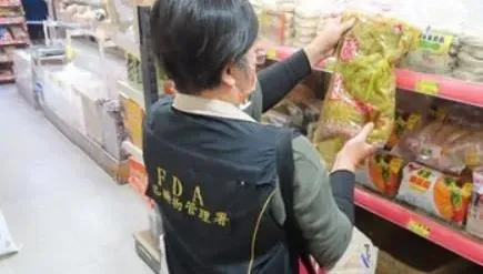 快訊/「酸菜達人」二度出包！全台41件醃漬物「防腐劑超標」　食藥署將開罰