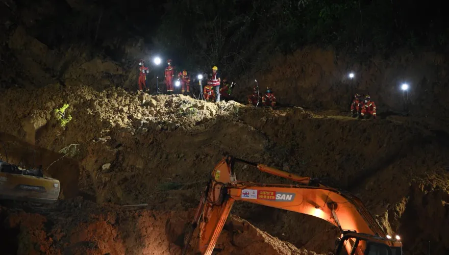 救援日夜不停！廣東梅大高速路面坍塌48死30傷　陸副總理趕赴現場
