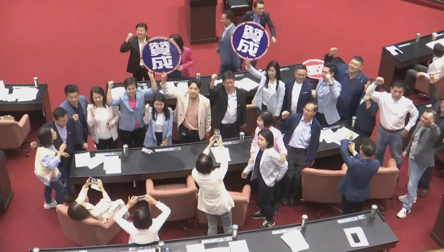 藍白聯手再1勝！漲電價要立院同意　電業法逕付二讀