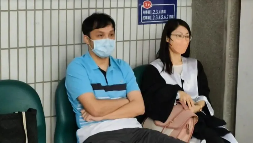 快訊/夏男7度出庭終於有反應了！　面對抗議團體「回頭瞪人」還怒嗆提告