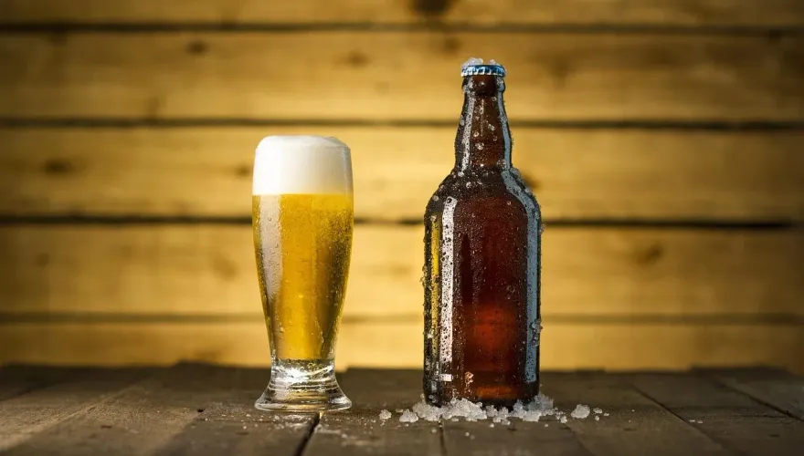 喝2罐9%酒…濃度變18%！　網友笑翻：4杯28度水倒在一起就煮沸了
