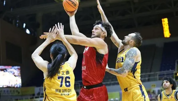強森關鍵2罰、科倫紐克再見火鍋！台新戰神1分險勝衛冕軍中信特攻