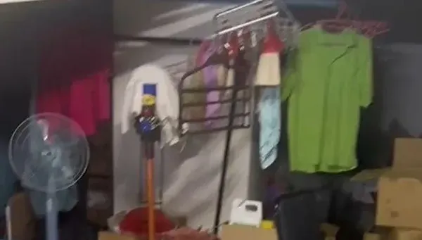 台版寄生上流！台中七期豪宅「保全蝸居」地下室電表區　家電齊全