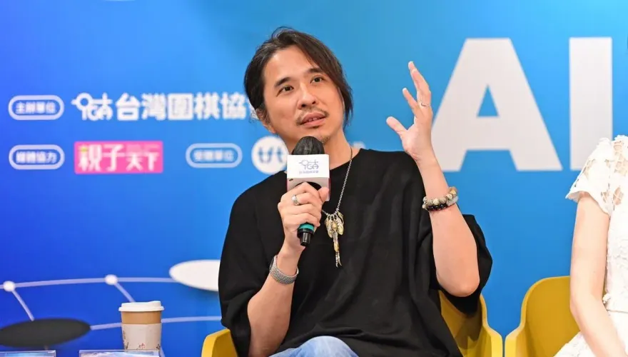 葉丙成臉書洩性平案　受害學生怒：踐踏我的傷口鞏固形象
