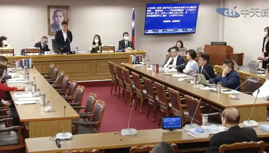 綠國會改革法案又卡關　藍提散會「6：5通過」　柯建銘怒罵鴨霸