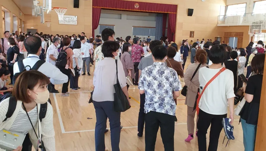 快訊/威脅信嗆「要大家死」！沖繩那霸市公所驚見「炸彈行李箱」急撤2000人