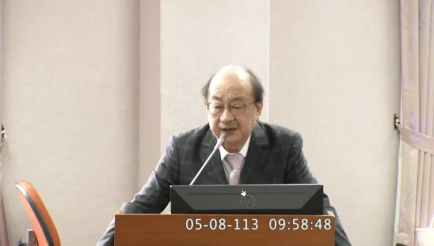 藍委欲提案送柯建銘紀律委員會！立院再爆口角　傅崐萁怒拍桌