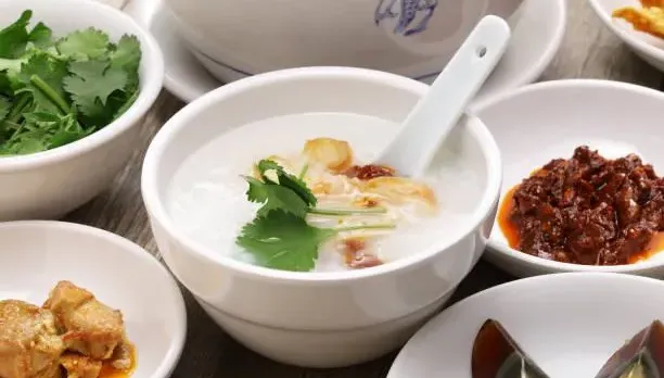 三餐在家養生吃！7旬婦竟三高和脂肪肝　竟是「白粥當早餐」惹禍