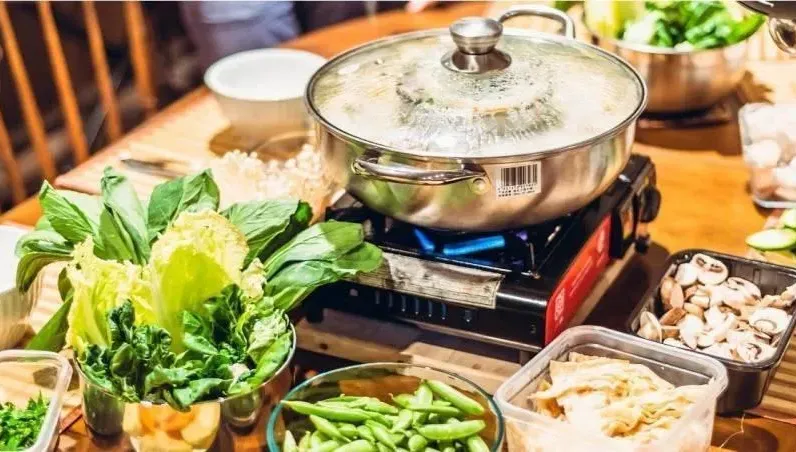 知名女星對「白飯」過敏！營養師揭「人體防禦機制」　補充「4維生素」可抗敏