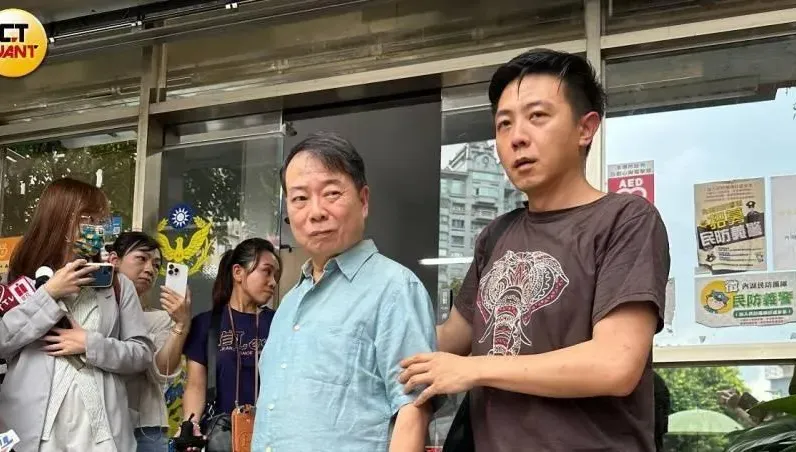 無預警撤告李伊妍！廖峻昔遭影射性侵「拄枴杖」怒提告　兒廖錦德曝不追究原因