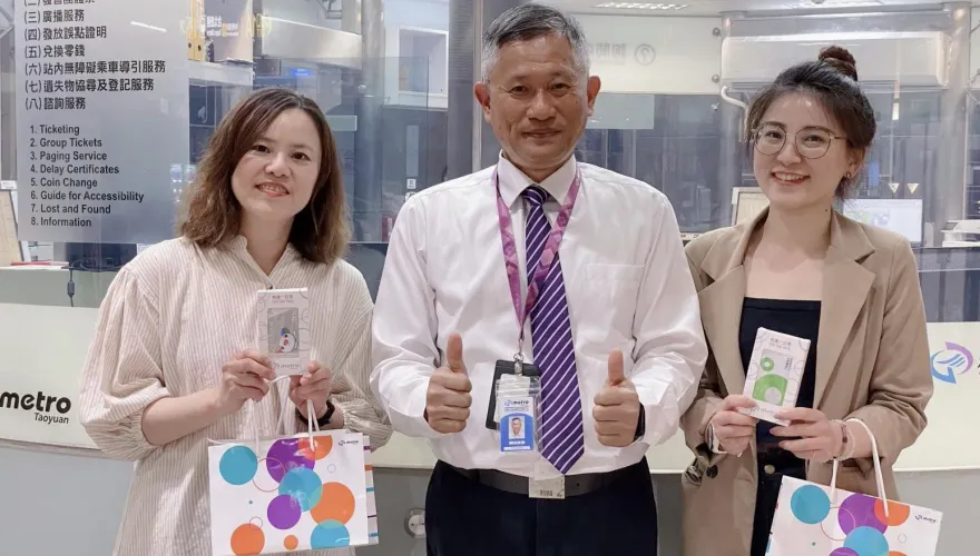 最美醫護！50歲男「搭機捷突昏迷」　2護理師現場CPR搶回一命
