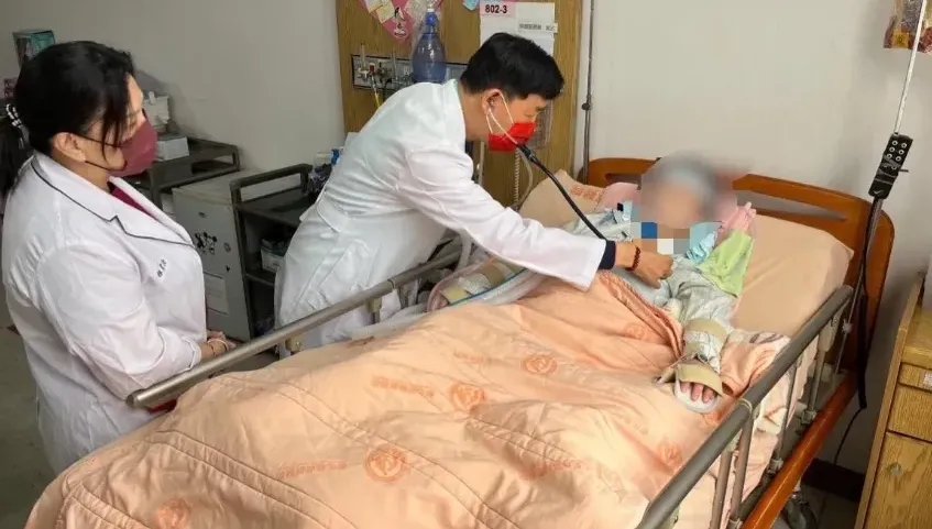 獨家/彰化小姊妹搶救120天！妹妹每2小時就要拍背、抽痰　狀況穩定