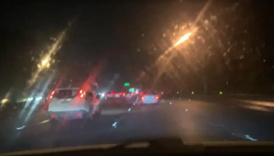 影/鋒面影響！北台灣「7縣市」大雨特報　國3關西段大雨畫面曝