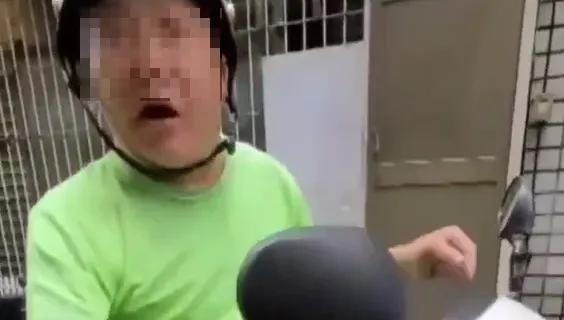 影/狹路相逢！永和「借錢哥」第8次巧遇「債主」　遭追碎念：為何不工作