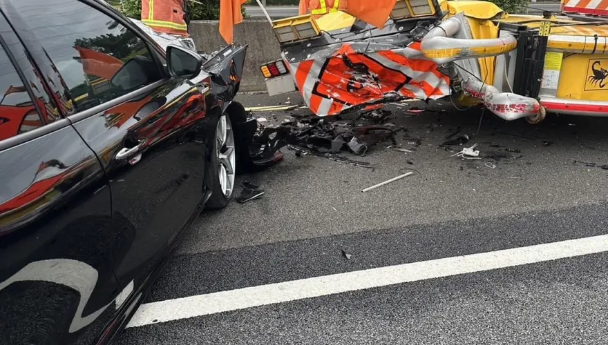 影/國3寶山段緩撞車又被撞！自小客車「車頭變形」…2傷送醫