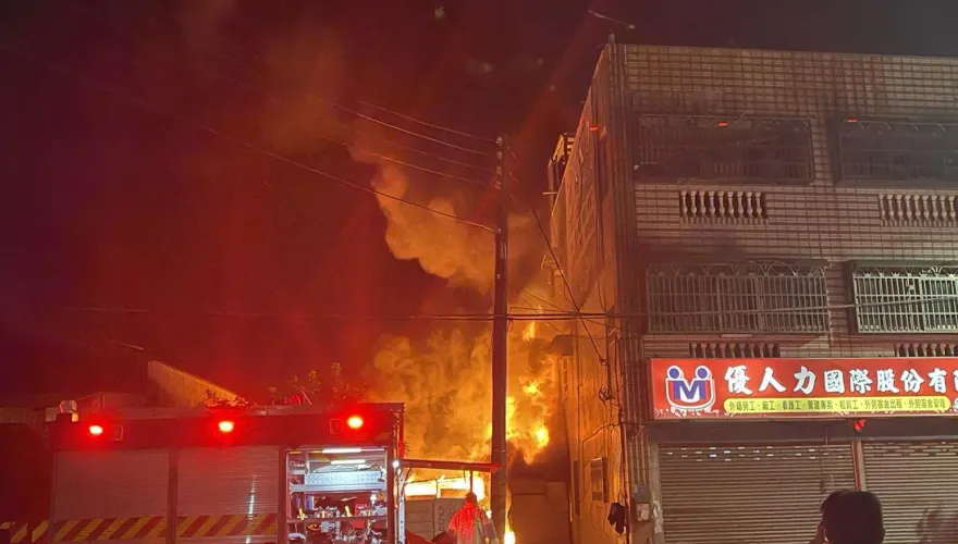 快訊/台南工寮資源回收物燃燒！移工宿舍火警警報大響　12名移工急疏散