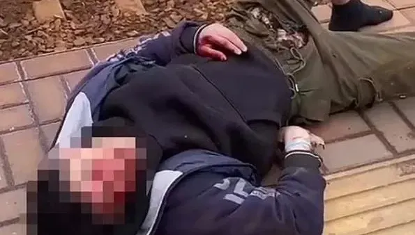 15歲少年爬火車頂…不慎觸電「下體整根燒壞」！目擊者驚：燒出1個洞