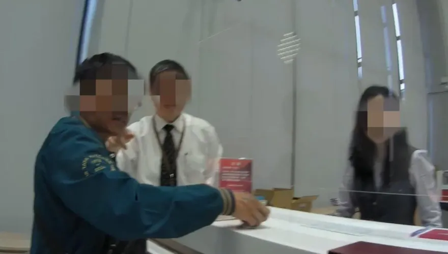 被美女小助理「撩暈」！39歲痴情男急奔銀行匯20萬　警方一出現夢碎