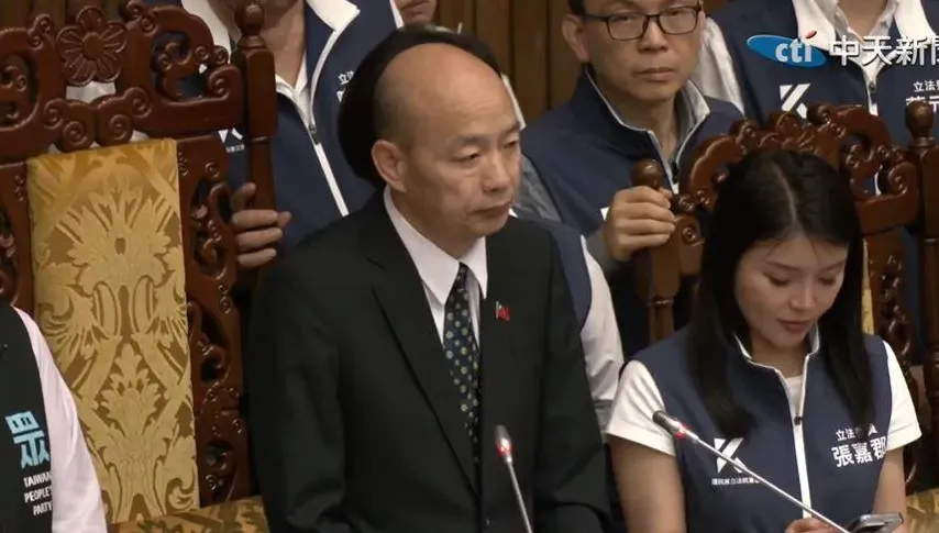 影/「辣個男人」心中感慨？鄭麗文提醒國民黨團1事：別講道理了！