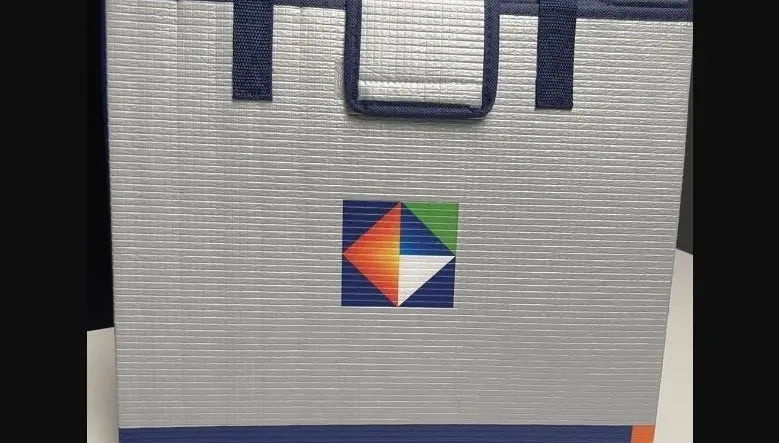 85萬股東看過來！開發金股東會紀念品亮相　野餐墊兼保冷袋超實用